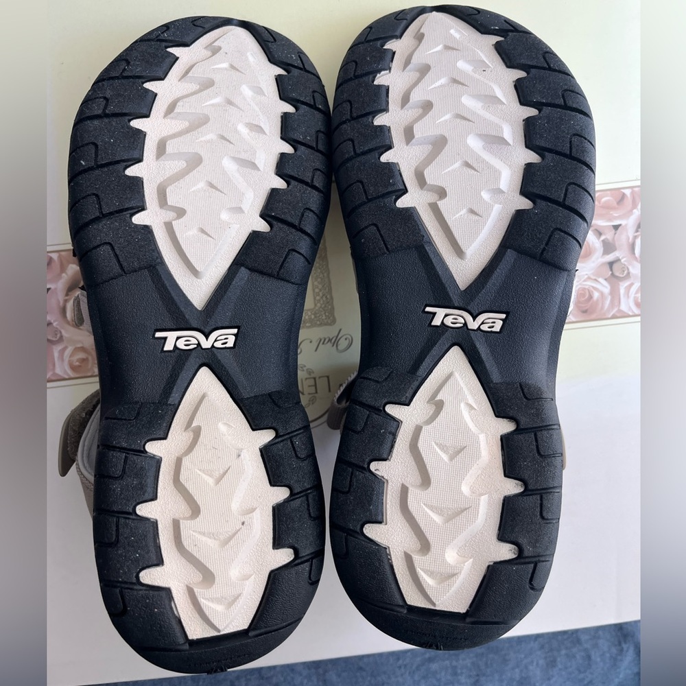 Brand New Teva Women's Tirra Sport Hiking Sandal, never worn!! So comfy! Sze 9❤️ - Picture 7 of 12